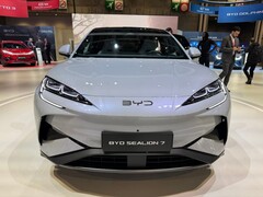 BYD Sealion 7. BYD lanserar Charge Up Australia-podcasten som leds av en populär miljömetalist för att slå hål på myter om elbilar (Bildkälla: Top ELectric SUV)