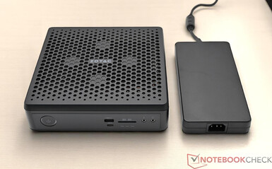 Zotac Zbox Magnus EN374070 med strömförsörjning (19,5 V; 16,9 A)