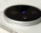 En kontinuerlig zoom finns tydligen också på att-göra-listan för utvecklingen av Vivo X300 Ultra. (Bild: Weibo)