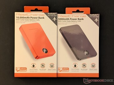 Detaljhandelsförpackning för ReelCharge Solid State Wireless Power Banks.