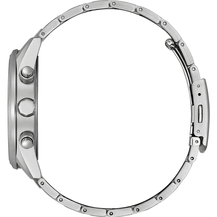 Sidovy av Citizen World Chronograph A.T. AT8260-85X som visar boetten i rostfritt stål, kronan, de två kronografknapparna och armbandet.