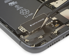 Taptic Engine i iPhone 11 på bilden