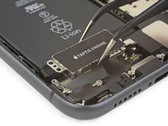 Taptic Engine i iPhone 11 på bilden
