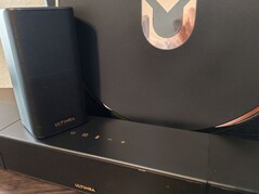 Proportionerna återspeglar ljudprestandan: kraftfull bas, men mindre övertygande surroundljud (Bildkälla: Notebookcheck)