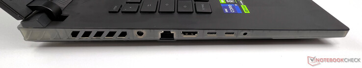 Till vänster: ström, 2,5 Gbit LAN, HDMI 2.1, Thunderbolt 4, USB-C, headset