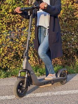 Testning av Eleglide Coozy E-Scooter, testenhet tillhandahållen av Geekmaxi.com