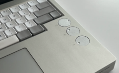 Campus DIY-laptop med mekaniskt tangentbord och anpassningsbara rattar