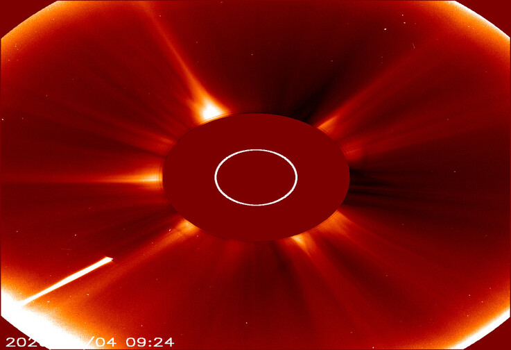 En bild som visar kometen C/2026 A1 (MAPS) på väg mot solen.