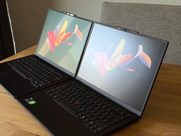 OLED (vänster) jämfört med IPS (höger)