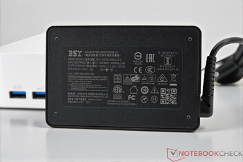 Geekom A7 Max med strömförsörjningsenhet (19 V; 6,32 A)