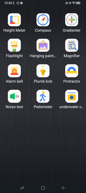 Verktyg som digital kompass finns tillgängliga, vissa är lite gimmickiga, som höjdmätaren. (Bildkälla: Sergey Tarasov - Notebookcheck)