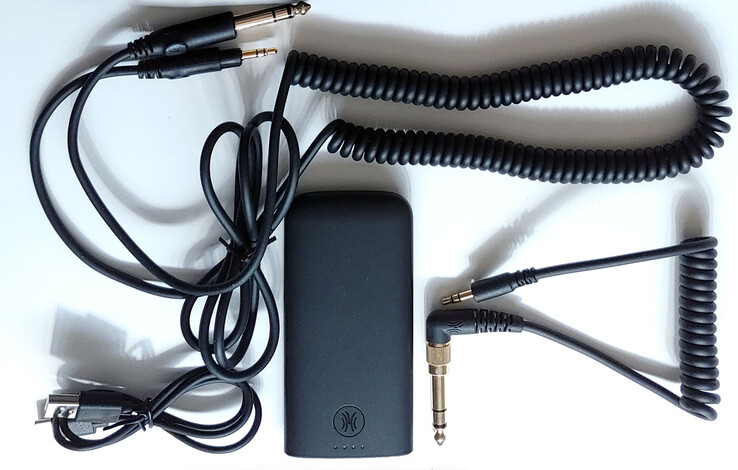 Sändare och kablar. (Bildkälla: Notebookcheck)