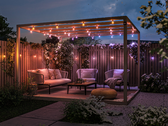 Philips Hue utökar sitt Festavia-sortiment av belysning, däribland den globformade utomhusljusslingan som visas här.
