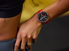 Amazfit's Active 2 smartwatch (bilden) har fått en ny uppdatering. (Bildkälla: Amazfit)