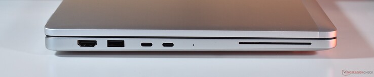 vänster: HDMI, USB-A 3.2 Gen 1, 2x Thunderbolt 4, Smartcard-läsare