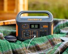 Den nya Jackery Explorer 500 v2 förväntas bli smalare än originalmodellen (bilden). (Bildkälla: Jackery)