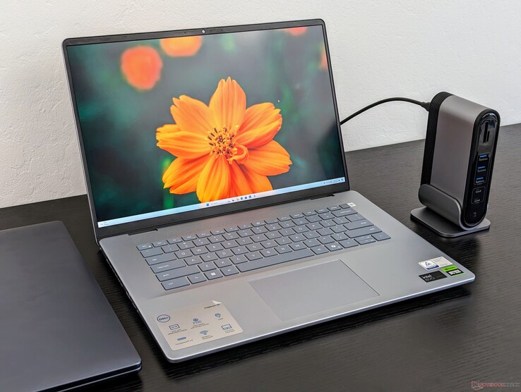 Dell Inspiron 16 Plus 7640 Dell Inspiron 16 Plus 7640