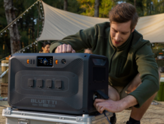 Det bärbara kraftverket Bluetti Apex 300 har en maximal uteffekt på 3 840 W (Bildkälla: Bluetti)