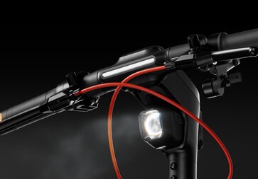 Den elektriska scootern Segway Max G3 Plus har en 6-watts strålkastare som tänds automatiskt.