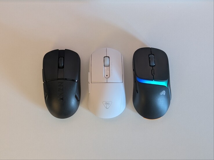 Jämförelse mellan NZXT Life Elite (vänster), Turtle Beach Burst II Air (mitten), Model D3 Wireless (höger)
