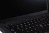 ThinkPad T14 Gen 6: Två små gångjärn