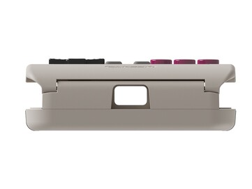 Telefonen kan fortfarande laddas genom en utskärning i botten. (Bilden kommer från: GameSir)