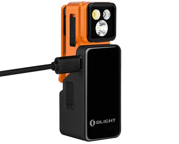 Olight Oclip 2-satserna levereras med laddningsfodral på 1 000 mAh för att förlänga drifttiden.