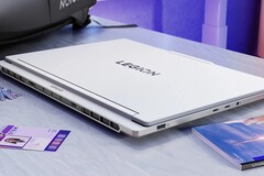 Lenovo Legion 7i 16 Gen 10 väger strax under 2 kg och erbjuder Arrow Lake-HX-processoralternativ (Bildkälla: Lenovo)