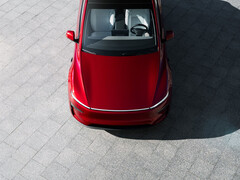 Den nya Tesla Model Y i färgen Ultra Red (Bildkälla: Tesla)