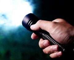 Den nya TerraBeast-ficklampan har en inbyggd laser (Bildkälla: TerraBeast)