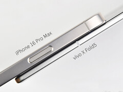 Vivo X Fold5 verkar vara cirka 9,2 mm tjock när den är stängd. (Bildkälla: Vivo)