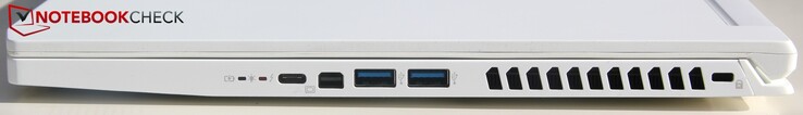 Höger: USB Typ C (3.1, Thunderbolt 3), Mini DisplayPort, 2x USB Typ A 3.0