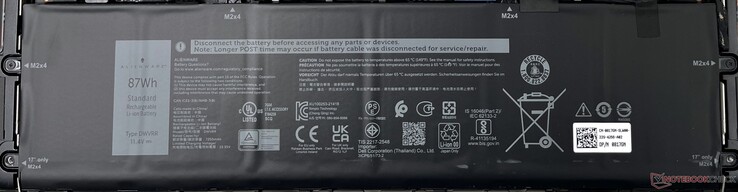 Alienware x15 R2 har fortfarande ett 87 WHr-batteri som sin föregångare