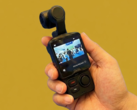 Hands-on bild av Feiyu Pocket 4 (skärpt med Gemini AI).