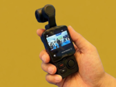 Hands-on bild av Feiyu Pocket 4 (skärpt med Gemini AI).