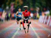 Roboten "Lighting" genomförde halvmaratonloppet 7 minuter snabbare än Jacob Kiplimo. 