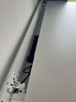 Det är inga problem att placera ett stort grenuttag i kabelrännan.
