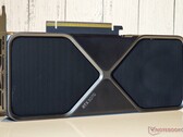 De 24 GB VRAM på den mobila RTX 5090 kan hjälpa den att överträffa den stationära RTX 5070 vid högre upplösningar och grafiska inställningar (Bildkälla: Notebookcheck)