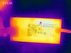 Strömförsörjningen på 230 W efter en timmes spelande