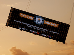 Videospelsdisplayen med Ninja Gaiden 4-spel som fick Guinness världsrekord (bildkälla: Xbox Wire)