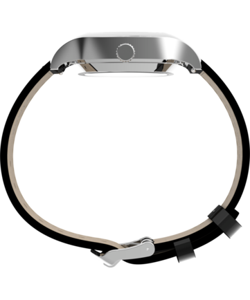 Sidoprofil av Timex Marlin Chatham Automatic som visar dess polerade kuddformade boett, krona och svarta läderarmband