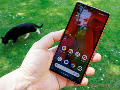 Även den åldrande Pixel 7a bör nu ha fått en GPU-boost tack vare nyare drivrutiner. (Bildkälla: Notebookcheck)