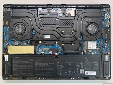 G14 2025 med förbättrad kylning för kraftfullare GPU:er. (Bildkälla: Notebookcheck)
