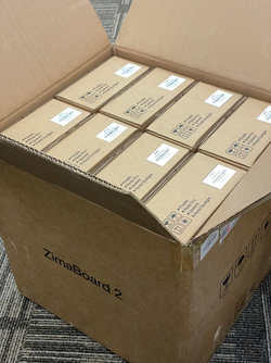 Låda full med ZimaBoard 2 paket. (Bildkälla: IceWhale)
