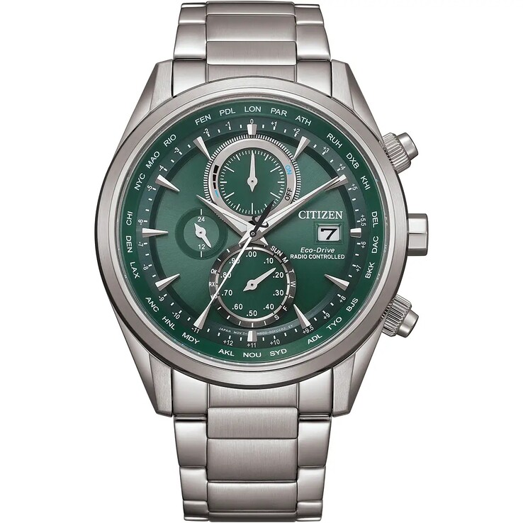 Citizen AT8260-85x med grön urtavla, tre hjälputavlor, boett i rostfritt stål och armband med tre länkar.