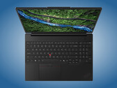 ThinkPad P16s i Gen 5 sedd från ovan.