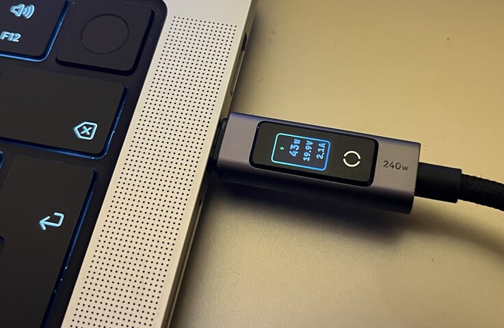 Stående orientering är praktisk för att ladda smarttelefoner