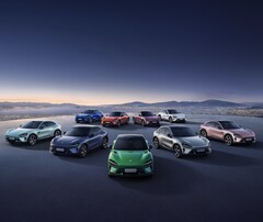 Ett urval av Xiaomi YU7 SUV:ar (Bildkälla: Xiaomi)