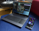 Galaxy Z Flip7 ansluts trådlöst med en NexDock XL. (Bildkälla: Michael Fisher)