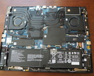 Interna komponenter i Acer Predator Helios Neo 16S AI. (Bildkälla: Notebookcheck)